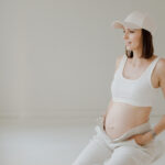 Pantalones campana para embarazadas: estilo y comodidad garantizados